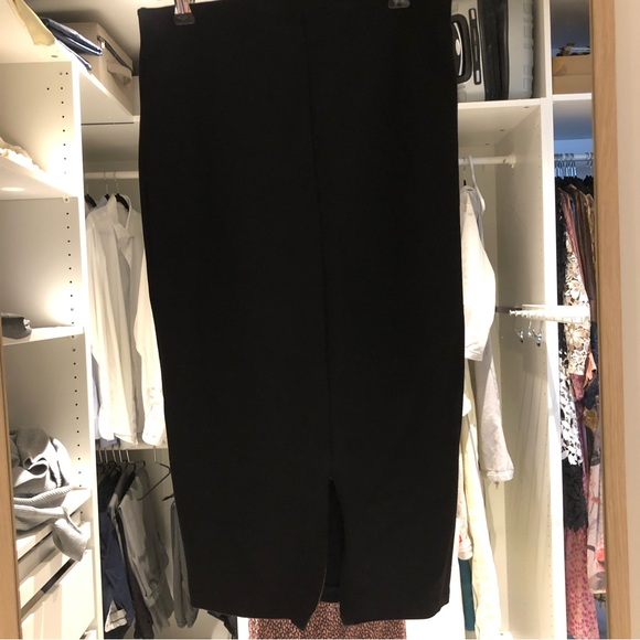 Black pencil skirt midi length - Picture 2 of 3